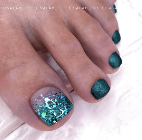 Pedicure Ideas Turquoise, Teal Toes Nails, Teal Toe Nail Designs, Teal Pedicure Ideas, Turquoise Toenails, Teal Pedicure, Cancun Nails, Pedicures Ideas, Halloween Toe Nails