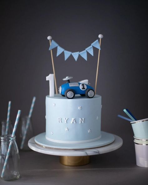 Blue Car Birthday Cake, Blue Car Birthday Theme, Simple Boy Cake Designs, Blue Car Cake, Birthday Cake Cars Boy, Two Fast Birthday Party Boy Cake, First Birthday Cake Boy Simple, Second Birthday Cake Boy, Birthday Cake 2 Year Boy