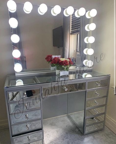 House Decor Interior Design, Vanity Inspiration, Beauty Room Vanity, Tower Apartment, Room Organization Bedroom, Luxury Room Bedroom, Room Vanity, Makeup Room Decor, Beauty Room Decor