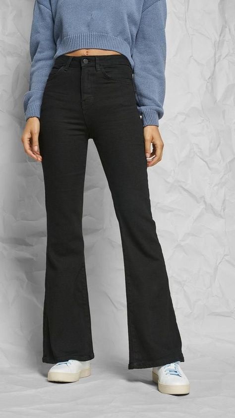 Black Bootcut Jeans Outfit, Bootcut Pants Outfit, Black Flare Jeans Outfit, Flair Jeans Outfit, Flare Jean Outfit, Bootcut Jeans Outfit, Black Flared Jeans, Flair Pants, Flare Jeans Outfit