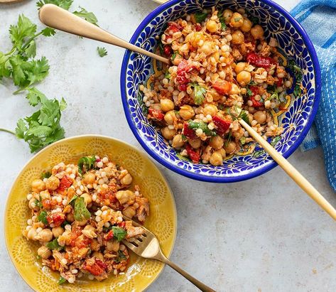 Harissa Couscous Tuna Salad | Genova Seafood Tuna Couscous, Harissa Couscous, Harissa Dressing, Recipes Tuna, Chickpea Tuna, The Perfect Salad, Pearl Couscous, Healthy Bowl, Perfect Salad