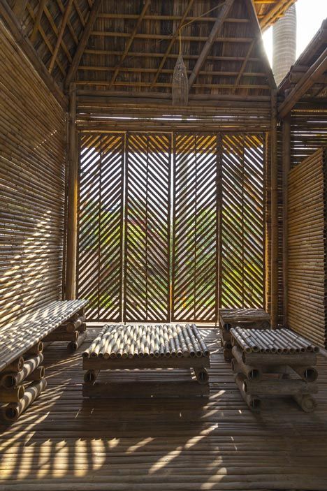 Bamboo Interior Design, Bamboo Interior, Bamboo Hut, Kaira Looro, Bamboo Home, Bamboo Ideas, Green Building Materials, Bamboo Building, Bamboo House Design