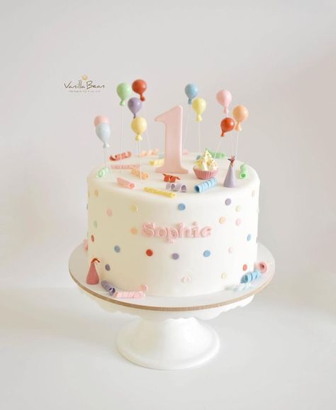 2 Year Bday Cake, 1st Birthday Cake For Girls Simple, Birthday Cakes 1 Year, 1st Birthday Cake Girl Simple, Simple Girl Birthday Cakes, Birthday Cake First Year Girl, Pastel First Birthday Cake, Birthday Cake One Year Old Girl, Cake For Baby Girl 1 Year