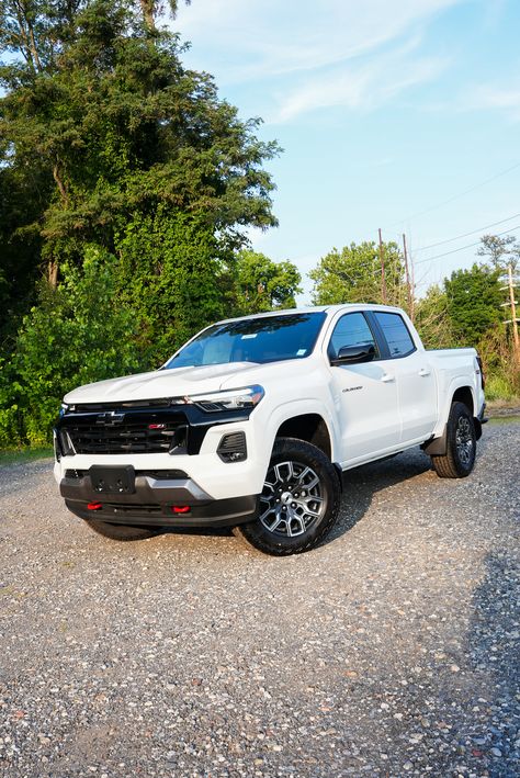 Built to handle the tough jobs and open road meet the 2024 Chevy Colorado Z71! 🤠 💪 🛣️ (Stock#B40344)   #HealeyBrothers #HudsonValley #HVNY #chevy #chevycolorado #colorado Chevy Colorado Accessories, Chevy Colorado Z71, Chevrolet Colorado Z71, Chevrolet Dealership, Hudson Valley Ny, Lifted Chevy Trucks, Lifted Chevy, Chevy Colorado, Nice Cars