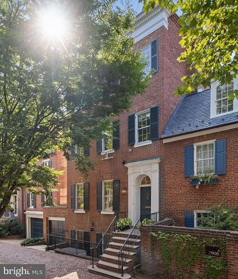 Dc Rowhouse Interiors, Houses In Washington Dc, Blair House Washington Dc, Washington Dc Row Houses, Washington Dc Brownstone, Dc Aesthetics Washington Dc, Washington Dc Houses, Washington Dc Homes, Washington Dc Christmas