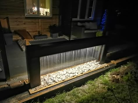 Mum makes stunning water feature for her garden using old bits of wood, glue and gravel Modern Water Features In The Garden Patio, Water Features Diy, Modern Water Feature, Outdoor Wall Fountains, Outdoor Waterfalls, Diy Water Feature, Water Feature Wall, Outdoor Water Features, Garden Water Feature