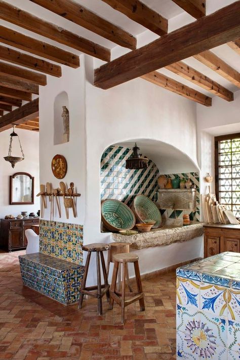 Hacienda Style Kitchen, Hacienda Homes, Spanish Home Decor, Casa Cook, Hacienda Style Homes, Mexican Home Decor, Spanish Style Home, Home Nails, Mexican Home