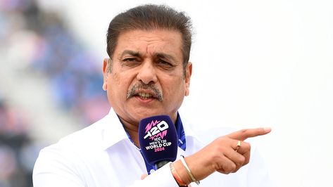 Cricket legend Ravi Shastri's incredible moment on live TV sends fans wild before the India vs Australia Test had even started Check more at https://sportzoracle.com/cricket-legend-ravi-shastris-incredible-moment-on-live-tv-sends-fans-wild-before-the-india-vs-australia-test-had-even-started/ India Vs Australia Test, India Vs Australia, On Live, Live Tv, The Incredibles, Australia, In This Moment, India, Fan