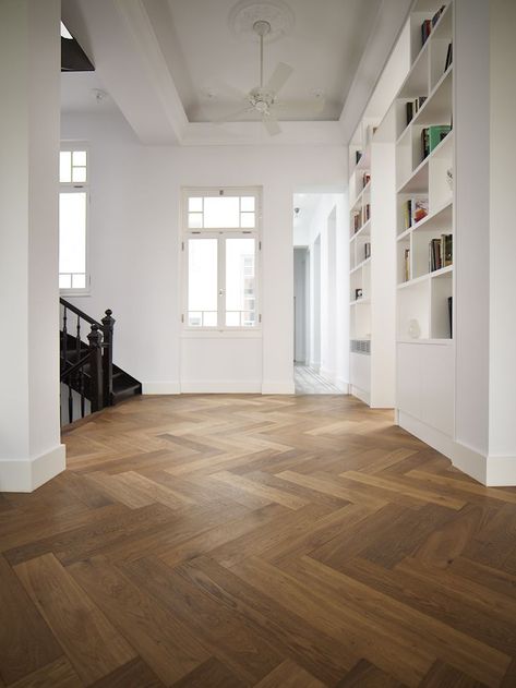 Wooden Floors Living Room, Wood Floor Design, Herringbone Wood Floor, Herringbone Wood, Hallway Designs, Wood Parquet, Flooring Inspiration, Herringbone Floor, Residential House