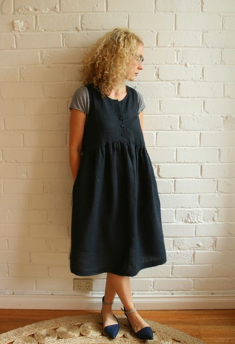 Pinafore Dress Pattern, Lisa Dress, Linen Dress Pattern, Shabby Look, Dress Making Patterns, High Waist Dress, Online Fabric, Pinafore Dress, Dress Sewing Pattern