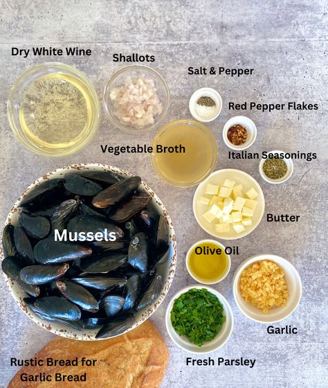 Mussels in White Wine Sauce - The Art of Food and Wine Mussels Recipe White Wine, Mussels In White Wine Sauce, Mussels In White Wine, Steamed Mussels, Mussels Recipe, Easy Meat Recipes, White Wine Sauce, Main Dish Salads, Wine Sauce