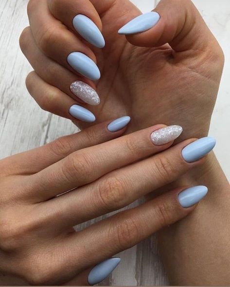 Bday Nails, Blue Gel Nails, Blue Glitter Nails, Unghie Sfumate, Blue Acrylic Nails, Almond Acrylic Nails, Oval Nails, Homecoming Nails, Silver Nails