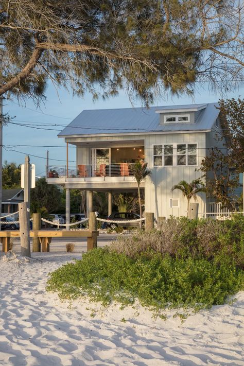 Home Tour: A Hollywood Casting Director Replicates Her Family's 100-Year-Old Cottage | Sarasota Magazine Old Beach House, Small Beach Houses, Green House Design, Beach House Living Room, Dream Beach Houses, Surf House, Surf Shack, Beach Shack, Old Cottage