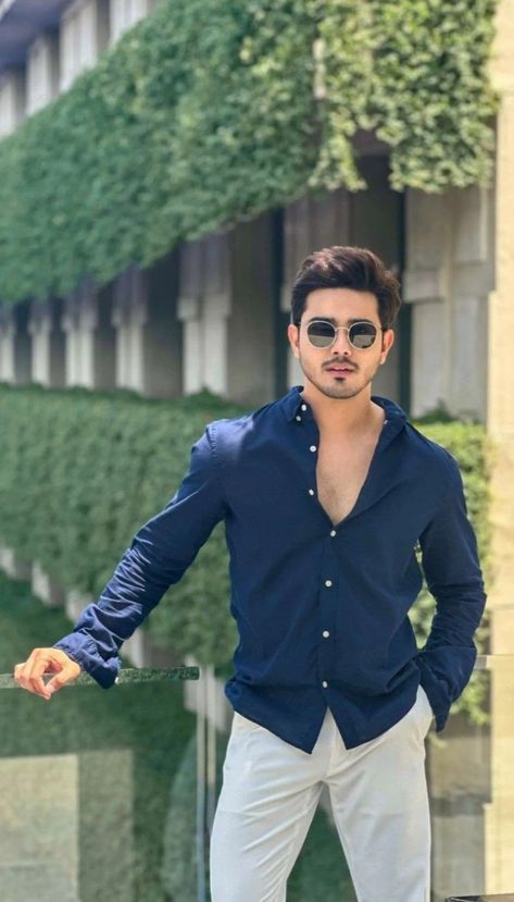 Indian Men Fashion Casual Outfits, Formals For Men Classy, Photography Poses Man, Sunny Chopra, Boys Dressing Style, Casual Look For Men, Mens Smart Casual Outfits, Smart Casual Menswear, Mens Business Casual Outfits