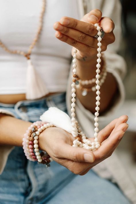 Lily Bracelet, Beachy Chic, Yoga Photoshoot, Meditation Accessories, Meditation Beads, Best Meditation, Jewelry Photoshoot, Reiki Healing Crystals, Mala Necklace