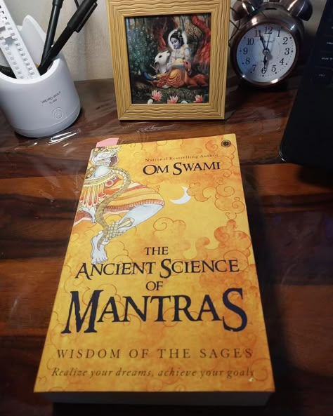 Keep reading! Keep growing! #Bookstagram #books #book #omswami #theancientscienceofmantras #spirituality #spiritualawakening #mantra #haribol #shrikrishna #shrihari #vishnu #lordkrishna #lordvishnu #devotion Glow Up Books, Lord Krishna Stories, Krishna Stories, Hinduism Books, Hindu Books, Indian Authors, Indian Books, Mindfulness Books, Mythology Books