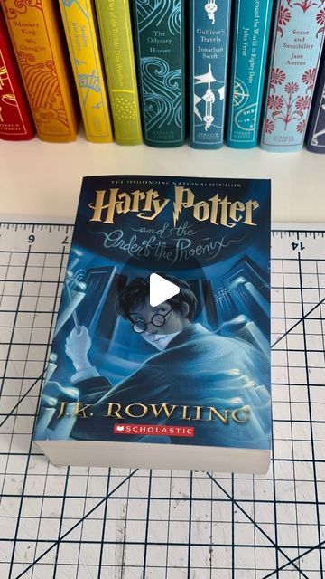 That’s My Bookshelf 📚✂️ on Instagram: "Rebinding my books into the penguin clothbound classic aesthetic, one book at a time! Harry Potter and the Order of the Phoenix Gold foil HTV from @cricut Bookcloth from @bookcraftsupply Only two left until I’m done with this set!! #harrypotter #bookstagram #harrypotterandtheorderofthephoenix #penguinclothboundclassics #penguinclothboundclassicsrebinds #rebind #bookbinding #cricut #handboundbook #thatsmybookshelf" Penguin Clothbound, Harry Potter Book Set, Book Binding Ideas, Harry Potter Library, Book Binding Design, Book Rebinding, Penguin Clothbound Classics, Book Cover Design Ideas, Cover Harry Potter