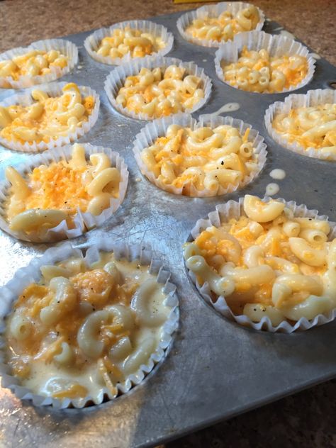 Macaroni & Cheese Cupcakes - What Bri's Cooking Individual Food For Party, Max And Cheese Cups, Single Serve Food Ideas For Party, Small Food Party Ideas, Individual Pasta Salad Cups For Party, Individual Apps In Cups, Macaroni Cups Muffin Tins, Individual Pasta Cups, Food Served In Cups