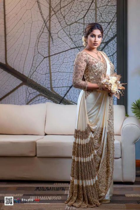 Engagement Saree, Saree Drapes, Saree Styling, Saree Drape, Indian Bridesmaid Dresses, Draping Styles, Wedding Outfits For Women, Saree Wearing Styles, Saree Draping Styles