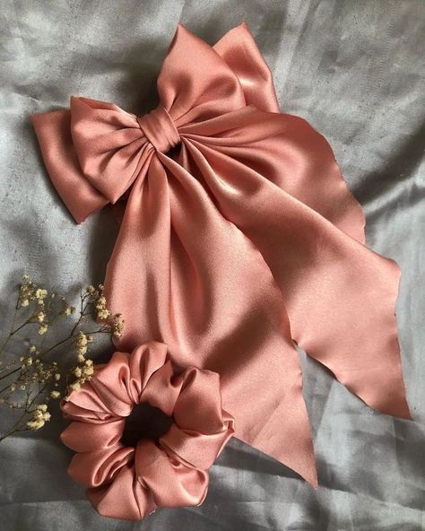 🩷 DM for orders @_kridhas.soul_ #bowshandmade #combo #scrunchies #bow Scrunchie Branding, Product Photography Clothing, Hair Accessories Diy Headband, Hair Pins Diy, Silk Hair Bonnets, Cornrows Braids For Black Women, Diy Lace Ribbon Flowers, Diy Hair Scrunchies, Diy Hair Accessories Ribbon