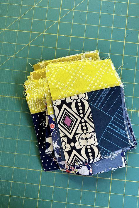 Scrappy Quilt Block Patterns Free, Simple Quilt Blocks Patterns, 2 Fabric Quilt Patterns Simple, Scrappy Flannel Quilt Patterns, Leaders And Enders Quilts Free Pattern, Charm Pack Quilt Ideas, Quick Easy Quilt Patterns, Easy Strip Quilts For Beginners, Two Fabric Quilts