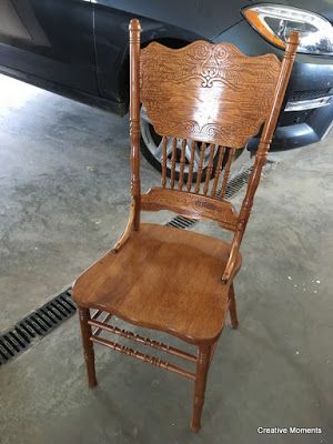 2 Tone Table And Chairs, Two Toned Table And Chairs, Painted Oak Table And Chairs, Cool Halloween Decorations, Kitchen Chair Makeover, Painting Old Chairs, Wooden Chair Makeover, Painting Kitchen Chairs, Wood Chair Makeover