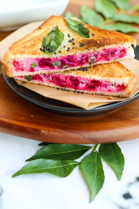 Beetroot Sandwich Recipes, Beetroot Sandwich, Loaded Sandwich, Beet Sandwich, Beetroot And Feta Salad, Quick Sandwiches, Fresh Beets, Hot Sandwich, Veggie Sandwich