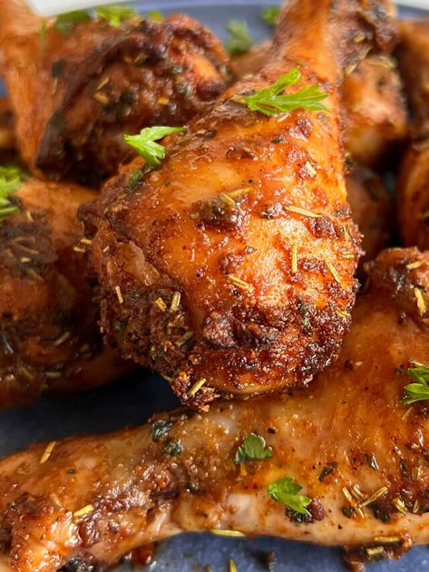 Oven Baked Chicken Legs, Chicken Legs Recipe, Chicken Leg Recipes, Drumstick Recipes, Chicken Drumstick Recipes, Chicken Meals, Oven Baked Chicken, Winner Winner, Chicken Drumsticks