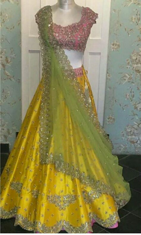 Yellow And Pink Half Saree, Pastel Langa Voni, Lahga Design Latest, Blouse Designs Lehenga Choli, Lehangas Designs, Lehenga From Saree, Yellow And Pink Lehenga, Latest Bridal Lehenga Designs, Bridal Lehenga Designs