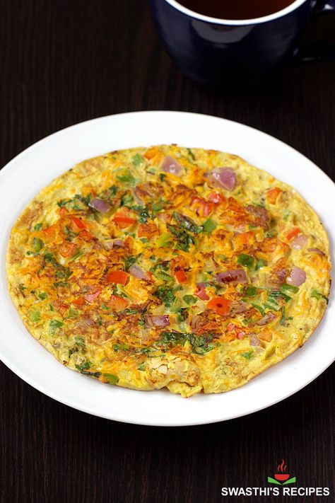 Oats Egg Omelet (10 mins Breakfast) via @swasthi Oats Omelette Breakfast, Oats And Eggs Breakfast, Oats Omelette, Egg Oats, Egg Omlet, Oats Recipes Indian, Oatmeal And Eggs, For Breakfast, Breakfast Omelette