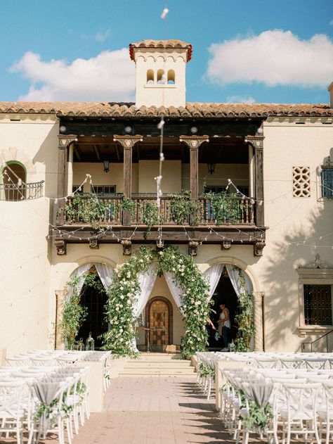 This incredible Florida wedding at Powel Crosley Estate is all in the details. With the bride and groom's family providing help with the flowers, beer and officiating, it's truly a family affair! We are head over heels for this incredible outdoor wedding with festoon lights, hanging floral  greenery installations, and of course, dreamy Florida sunshine! #ruffledblog European Style Wedding, Wedding Venues Florida, Destination Wedding Cost, Wedding Venues In Florida, Elegant Garden Wedding, Garden Wedding Venues, Wedding In Florida, Festoon Lights, Florida Garden