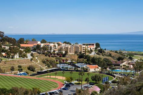 Dream College Aesthetic, Bianca Prince, Cal Poly Slo, Wallpaper Vision Board, Family Wealth, College Usa, College Goals, Pepperdine University, City View Apartment