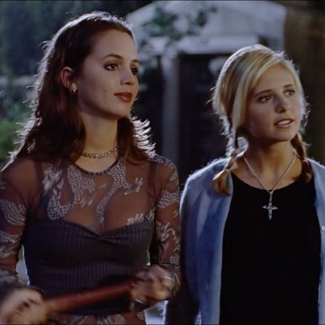 🐲🐉 I think about Faith’s look so often that all the time would be a more fitting way to put it. The strapless knit crop top OVER the sheer mesh DRAGON PRINT top (with no attempt to hide her bra beneath it) leaves me spinning. Buffy looks simply simple next to Faith’s extremity, poor thing. Cute pigtails, B. (S3E4)••••••#buffythevampireslayer #btvs #ootd #josswhedon #whedonverse #90skids #style #buffyverse #buffy #slayer #slay #vsco #90sfashion #sheer #mesh #sheermesh #dragon #dragonprint #shee Buffy Summers And Faith, Buffy Faith Outfits, Faith Buffy Outfit, Faith From Buffy Outfits, Faith Outfits Buffy, Faith Lehane Outfit, Faith Buffy The Vampire Slayer Outfits, Faith And Buffy, Buffy The Vampire Slayer Faith