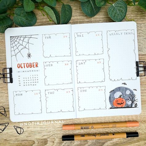 Tati | Bullet Journal on Instagram: “- First Weekly for October 👻 Here’s one of my favorite layouts. It’s just perfect for my needs 🤩 • Do you have a go-to…” Halloween Bullet Journal Ideas, Minimal Journaling, Halloween Bujo, Halloween Bullet Journal, Bullet Journal Halloween, October Bujo, Bullet Journal Week, Spooky Doodles, October Bullet Journal