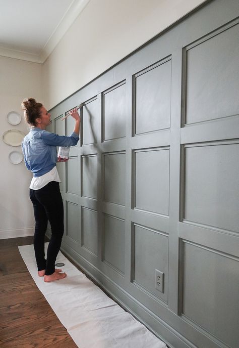 DIY Wall Treatments - Sincerely, Sara D. | Home Decor & DIY Projects Wall Paneling Diy, Accent Walls In Living Room, Wall Trim, Wall Molding, Diy House Projects, Prints Wall, Transitional Decor, Dining Room Walls, Wainscoting