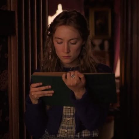 Characters Reading, Girls Reading, Jo March, Little Woman, Little Women 2019, Women Reading, Saoirse Ronan, People Reading, Little Women