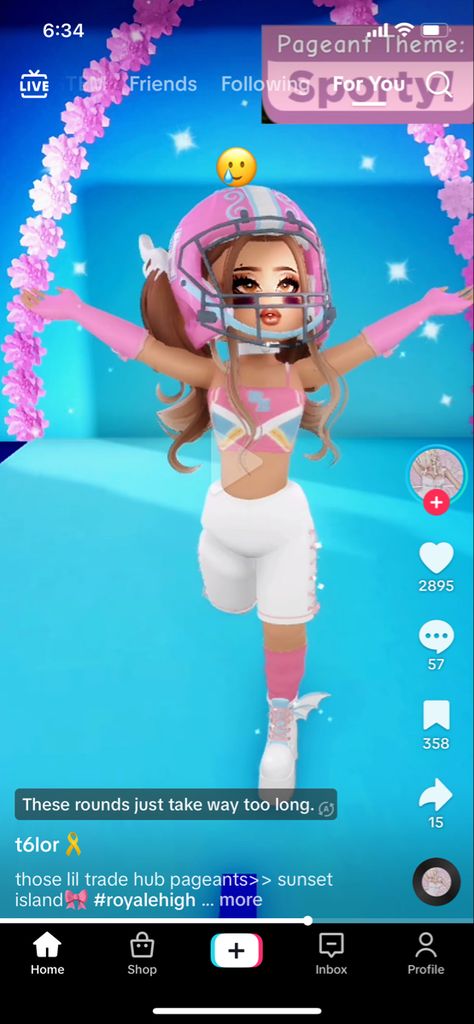 Royale High Theme Outfits, Royal High Sporty Outfit, Sporty Theme Royale High, Hipster Rh Outfit, Royal High Sunset Island Themes, Sporty Outfits Royale High, Pretty Preppy Royal High Sunset Island, Royale High Sporty Outfit, Royale High Outfits Sunset Island