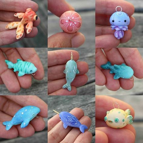 Polymer Clay Kunst, Polymer Clay Kawaii, Tanah Liat, Clay Diy Projects, Puffer Fish, Polymer Clay Animals, Cute Polymer Clay, Polymer Clay Miniatures, Clay Animals