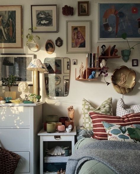 Eclectic Bedroom, Room Deco, Room Stuff, Dream Room Inspiration, Future Apartment, Apartment Inspiration, My Space, Cozy Room, Apartment Room