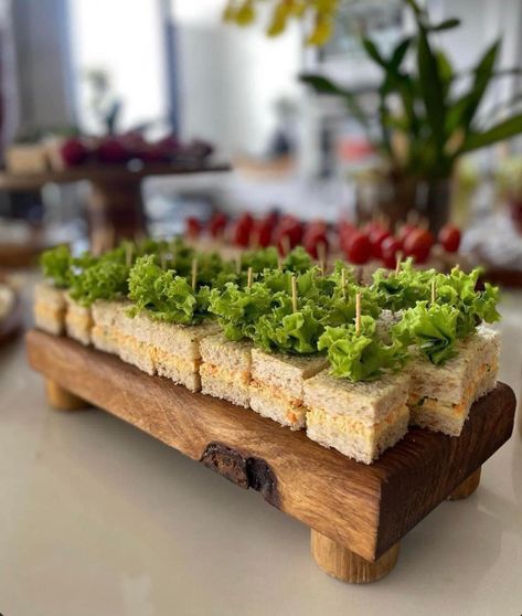 Starters For Christmas Dinner, Canapes Simples, Appetizer Display Ideas Presentation, Toothpick Appetizers Easy Finger Foods, Birthday Food Table Display, Appetizer Party Table Display, Appetizer Table Display, Party Food Table, Appetizer Display