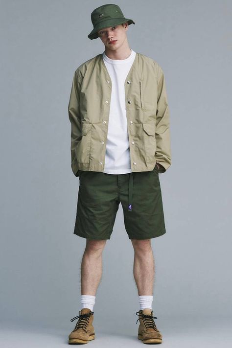 Men Hiking Outfit Summer, Safari Outfit For Men, Camping Style Outfit, Men Hiking Outfit, Camping Outfits Men, Camping Style Clothes, Hiking Outfit Men, Grey Parka, Trekking Outfit