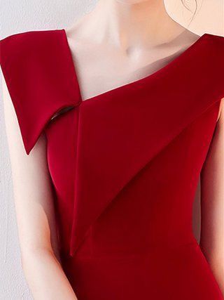 Detail Couture, Elegant Midi Dresses, Midi Sheath Dress, Red Midi Dress, Dress Sewing Patterns, Mode Inspiration, Classy Dress, Sewing Dresses, Fashion Sewing