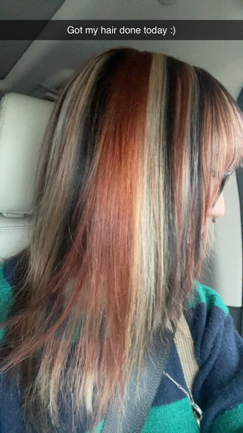 Tricolor Hair Highlights, Calico Skunk Hair, Cool Hair Inspo Color, Calico Chunky Highlights, Red Hair With Racoon Tail, Copper Calico Hair, Calico Hair With Raccoon Tails, Chunky Calico Hair, Calico Hair Highlights