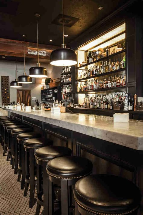 25-hardest-to-get-into-restaurants Back Bar Design, Off Campus Series, Pub Interior, Pub Design, Southern Kitchens, Southern Kitchen, Bar Interior Design, Home Bar Designs, Pub Decor