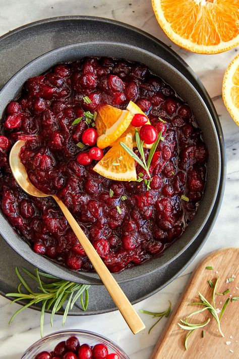 Cranberry Orange Sauce - Damn Delicious Instant Pot Cranberry Sauce, Easy Cranberry Sauce, Cranberry Orange Sauce, Canned Cranberry Sauce, Cranberry Sauce Recipe, Orange Sauce, Cranberry Recipes, Cranberry Orange, Made From Scratch