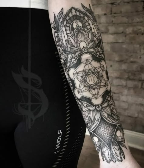 101 Best Metatron's Cube Tattoo Ideas You Have To See To Believe! - Outsons Metatron Cube Tattoo, Cube Tattoo, Sacred Geometric Tattoo, Geometric Tattoo Hand, Calf Tattoo Ideas, Basic Shading, Geometric Flower Tattoo, Flower Of Life Tattoo, Metatron Cube