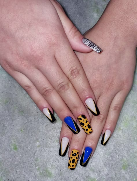 Nanami, tiktok inspiração Nanami Kento Nails, Nanami Nails, One Piece Inspired Outfits, Nails Girly, Neat Nails, Nail Art Idea, Hands Nails, Punk Nails, Cute Simple Nails