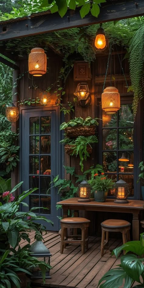 Mexico Garden Ideas, Backyard Tropical Oasis Ideas, Outdoor Cafe Ideas, Lanai Decorating, Dreamy Lighting, Garden Lighting Ideas, Diy Patio Decor, Cozy Patio, Outdoor Cafe