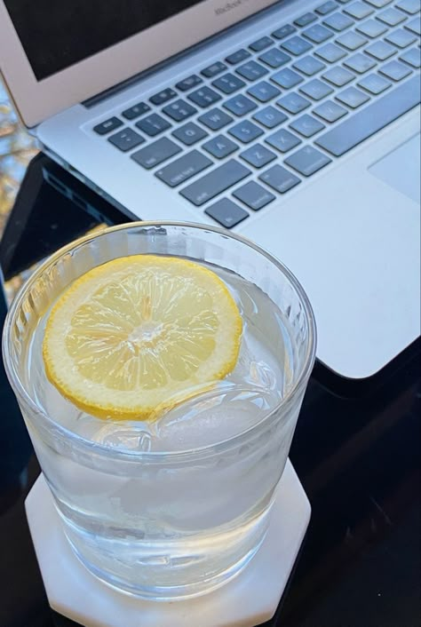 lemon water cup glass desk hydration aesthetic inspo Water In Cup Aesthetic, Water And Lemon Aesthetic, Water Hydration Aesthetic, Cup Of Water Aesthetic, Water With Lemon Aesthetic, Water Cup Aesthetic, Glass Of Water Aesthetic, Lemon Water Aesthetic, Hydration Aesthetic