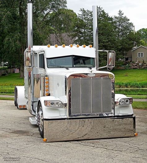 Peterbilt 389 Custom Peterbilt, Trucker Quotes, Trucks For Sell, Peterbilt 389, Peterbilt Trucks Custom, American Trucks, Custom Big Rigs, Driving Games, Peterbilt 379